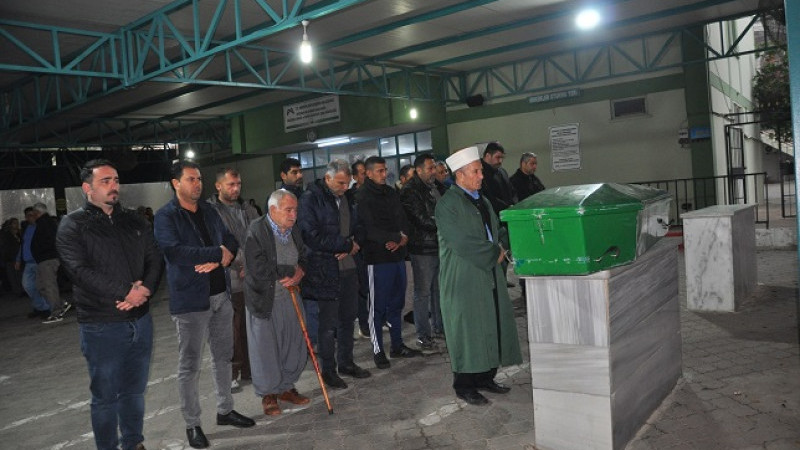 Tarsus’ta kocası tarafından öldürülen kadın toprağa verildi