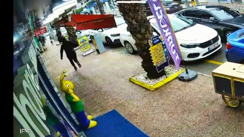 Tarsus'ta Kuyumcu Soyguncusu Eylemi Kumar Borcu İçin Yapmış