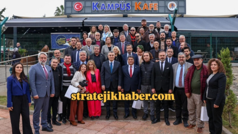 Mersin Valisi Toros, Gazetecilerle Kampüs Kafe'de Biraraya Geldi