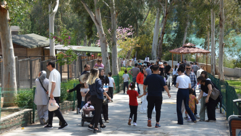  Mersin'de 23 Nisan Büyükşehir sayesinde Doğadan Bilime uzanan etkinliklerle kutlandı